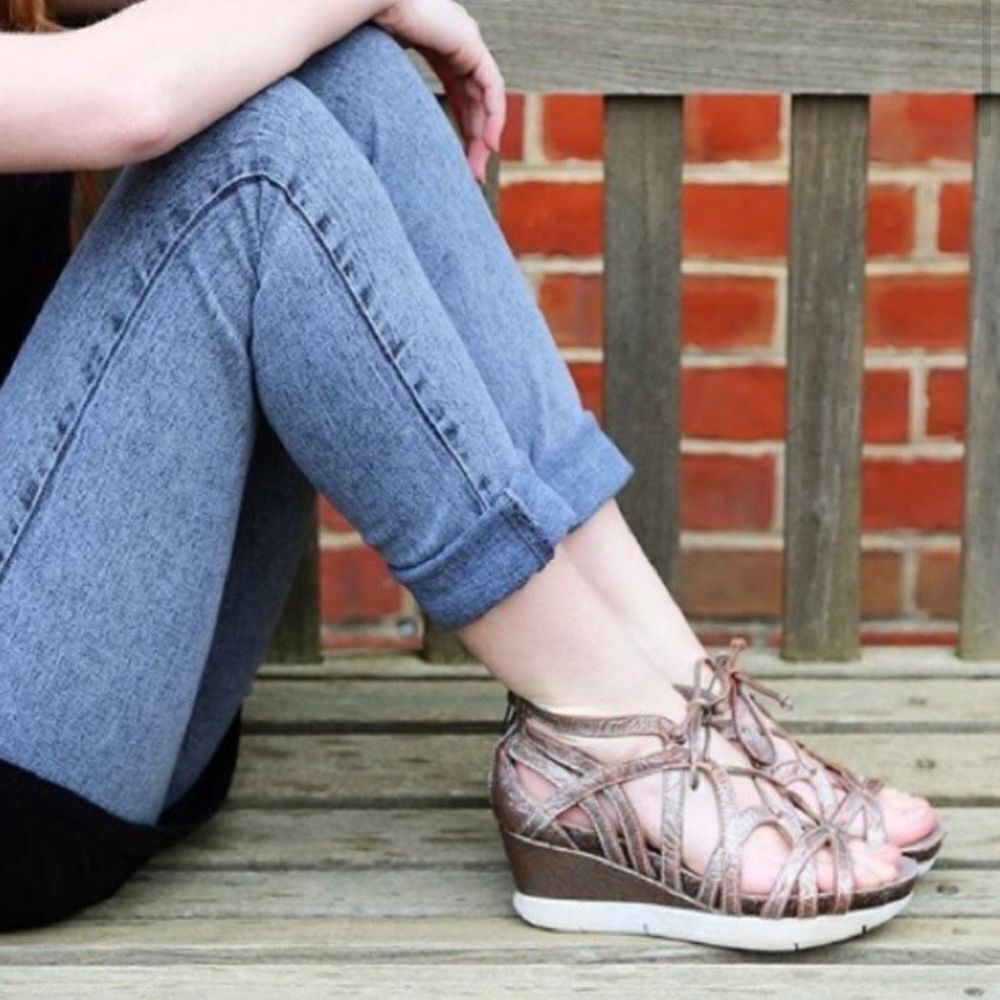 OTBT Nomadic Lace zip Wedge Sandals Size‎ 8 floral tooled